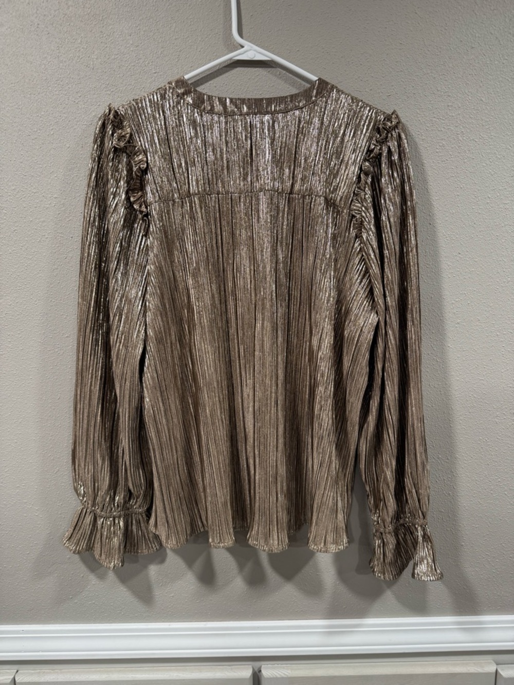 NWT Crown & Ivy Women’s Long Sleeve Split Neck Blouse - Picture 6 of 6